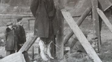 Preview: altes Foto - erhängter Partisan ? Russland ?